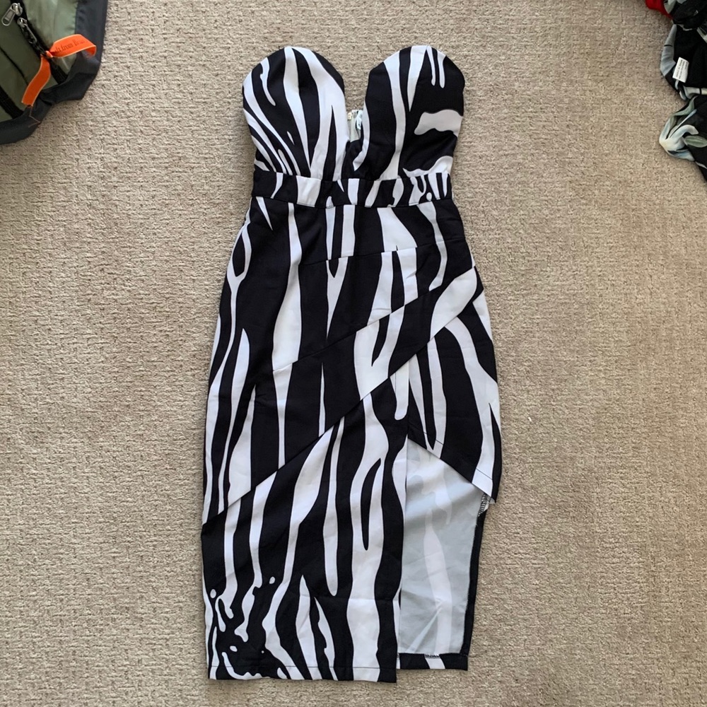 Never worn strapless black and white print dress